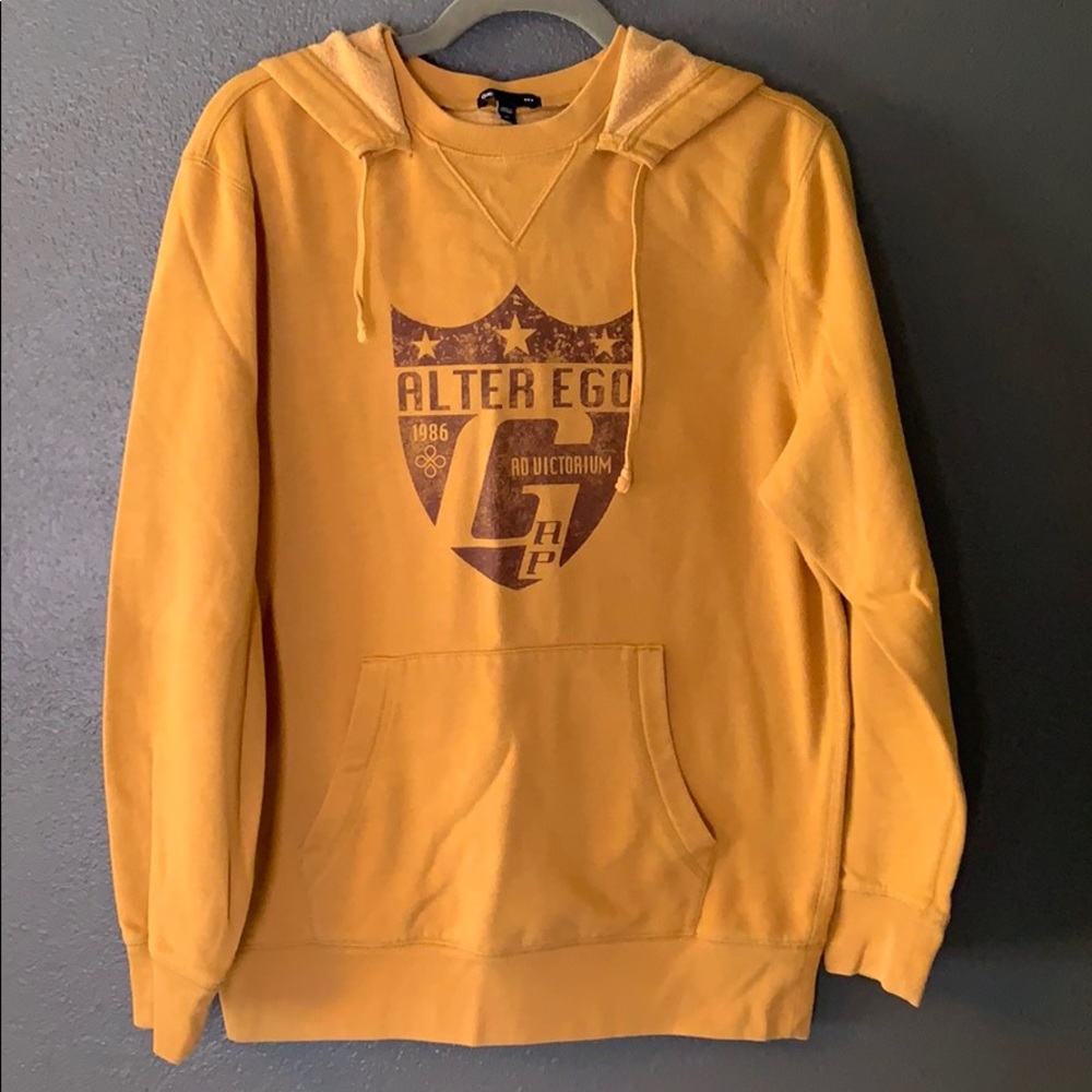 Gold Gap hoodie - men’s Size M